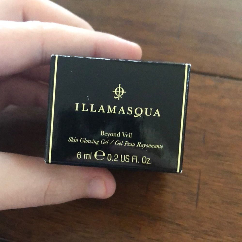 NWT Illamasqua Beyond Veil Skin Glowing Gel- 6 ml